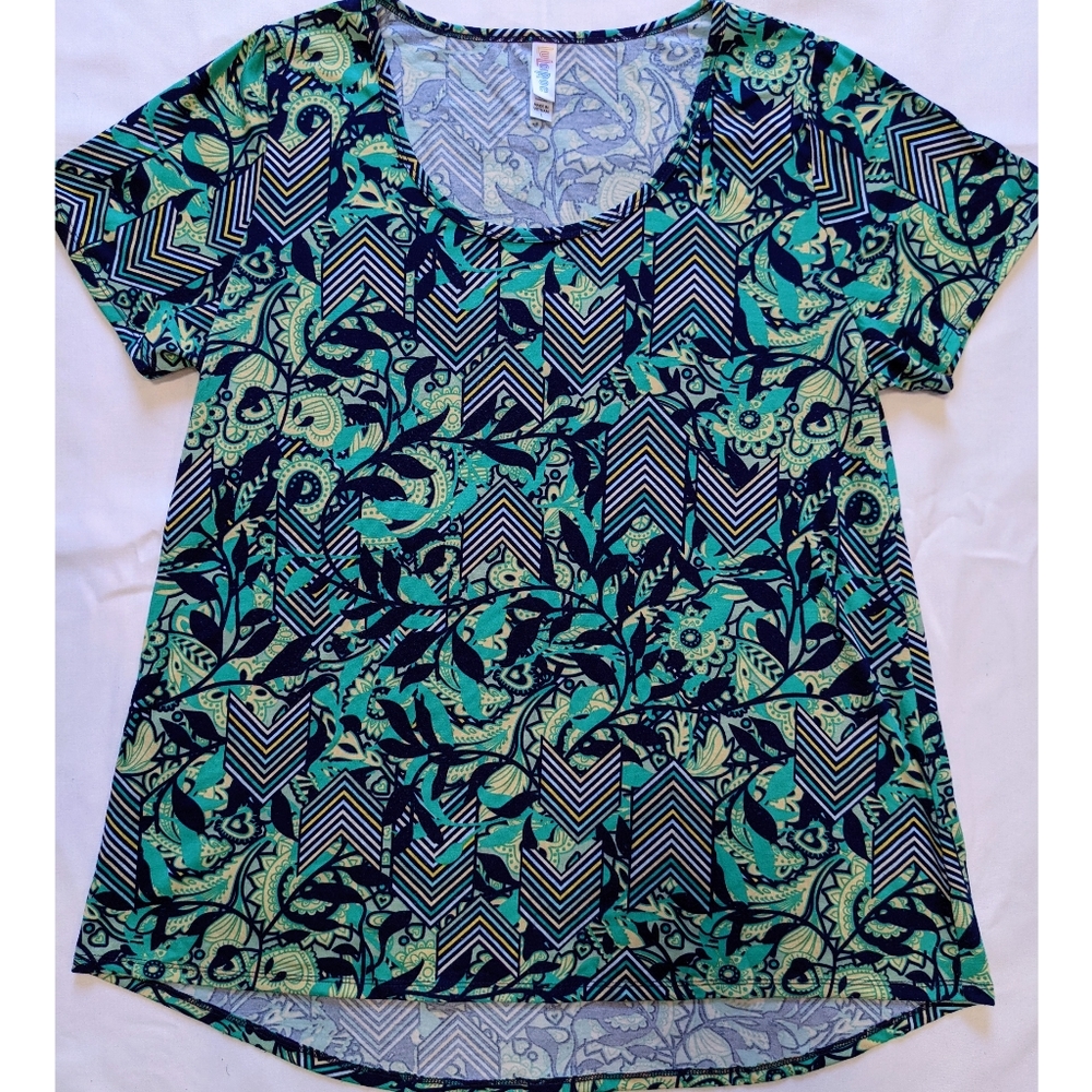 NWOT LuLaRoe Perfect Tee
